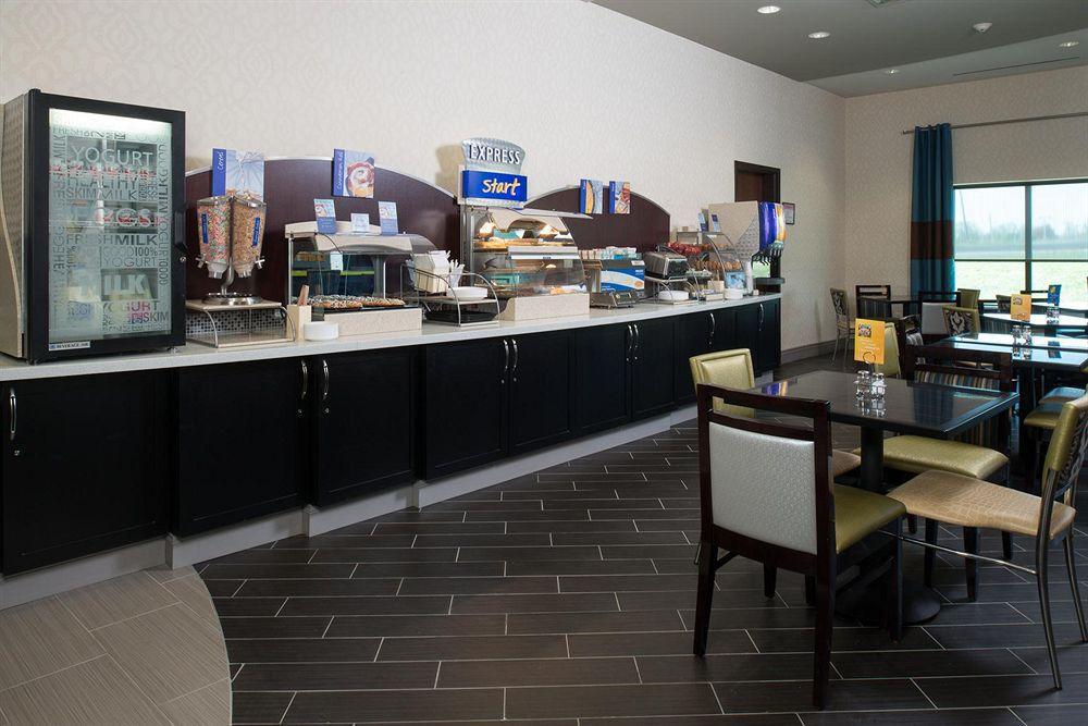 Holiday Inn Express & Suites Kansas City Airport By Ihg Nhà hàng bức ảnh