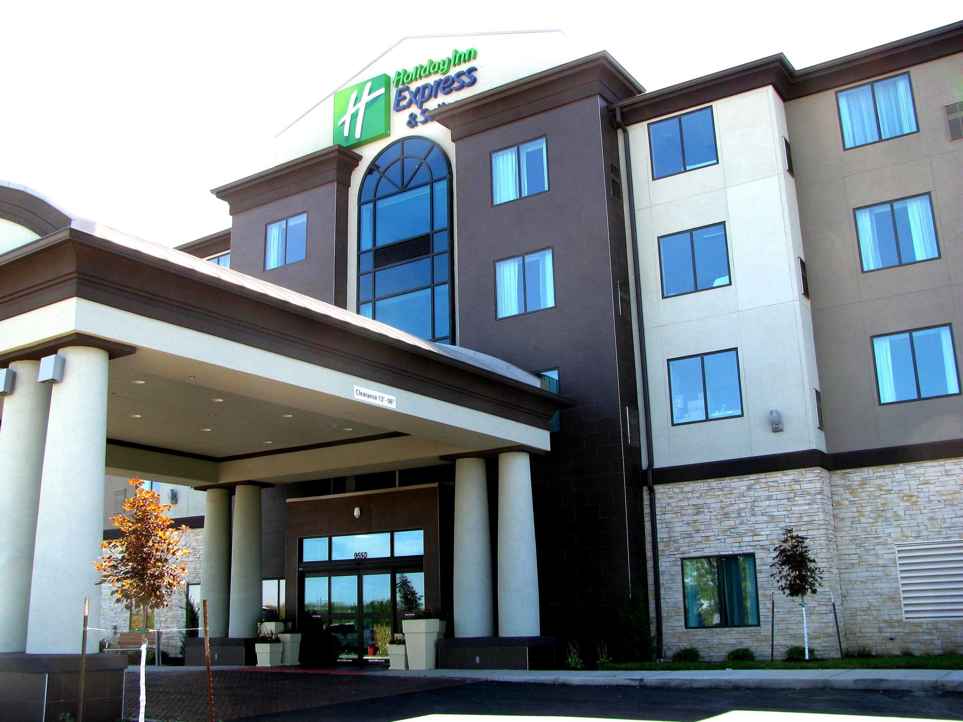 Holiday Inn Express & Suites Kansas City Airport By Ihg Ngoại thất bức ảnh