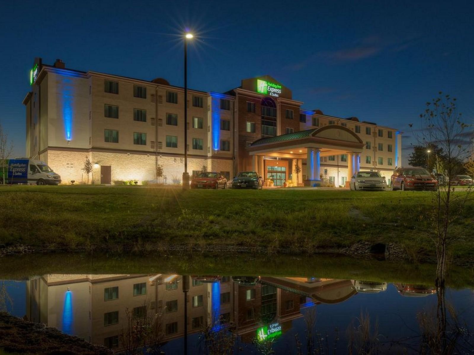 Holiday Inn Express & Suites Kansas City Airport By Ihg Ngoại thất bức ảnh