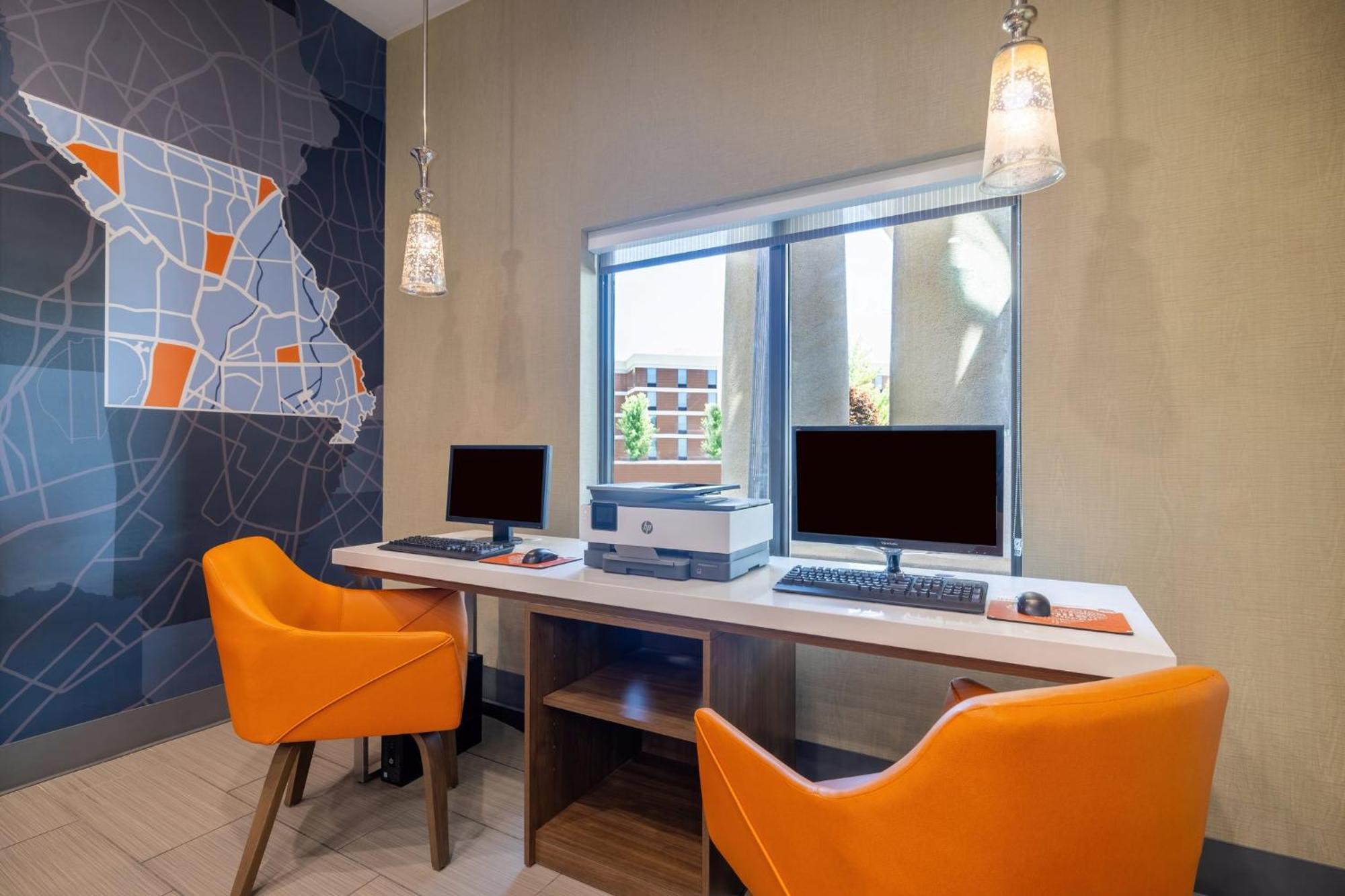 Holiday Inn Express & Suites Kansas City Airport By Ihg Ngoại thất bức ảnh