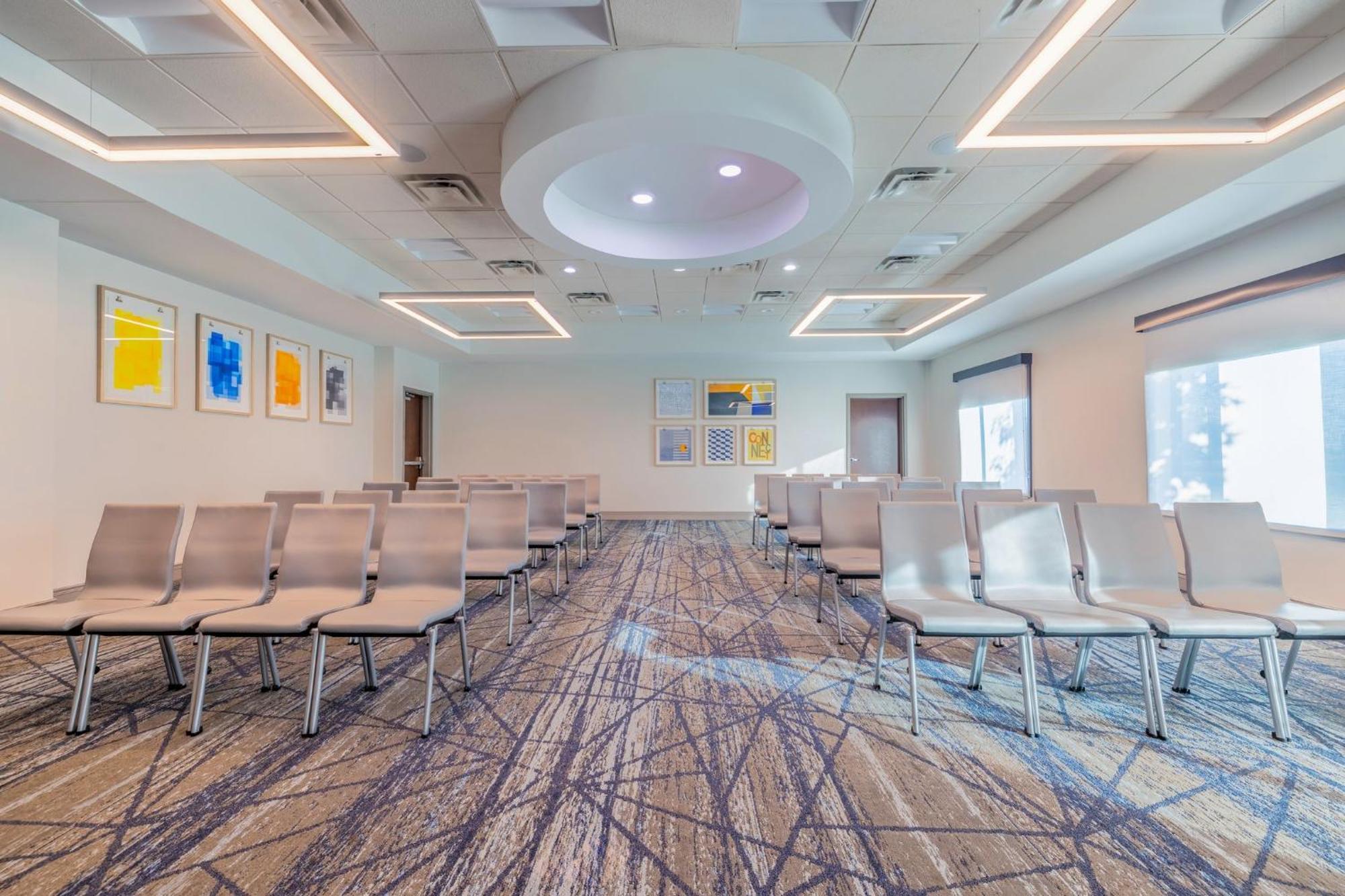 Holiday Inn Express & Suites Kansas City Airport By Ihg Ngoại thất bức ảnh