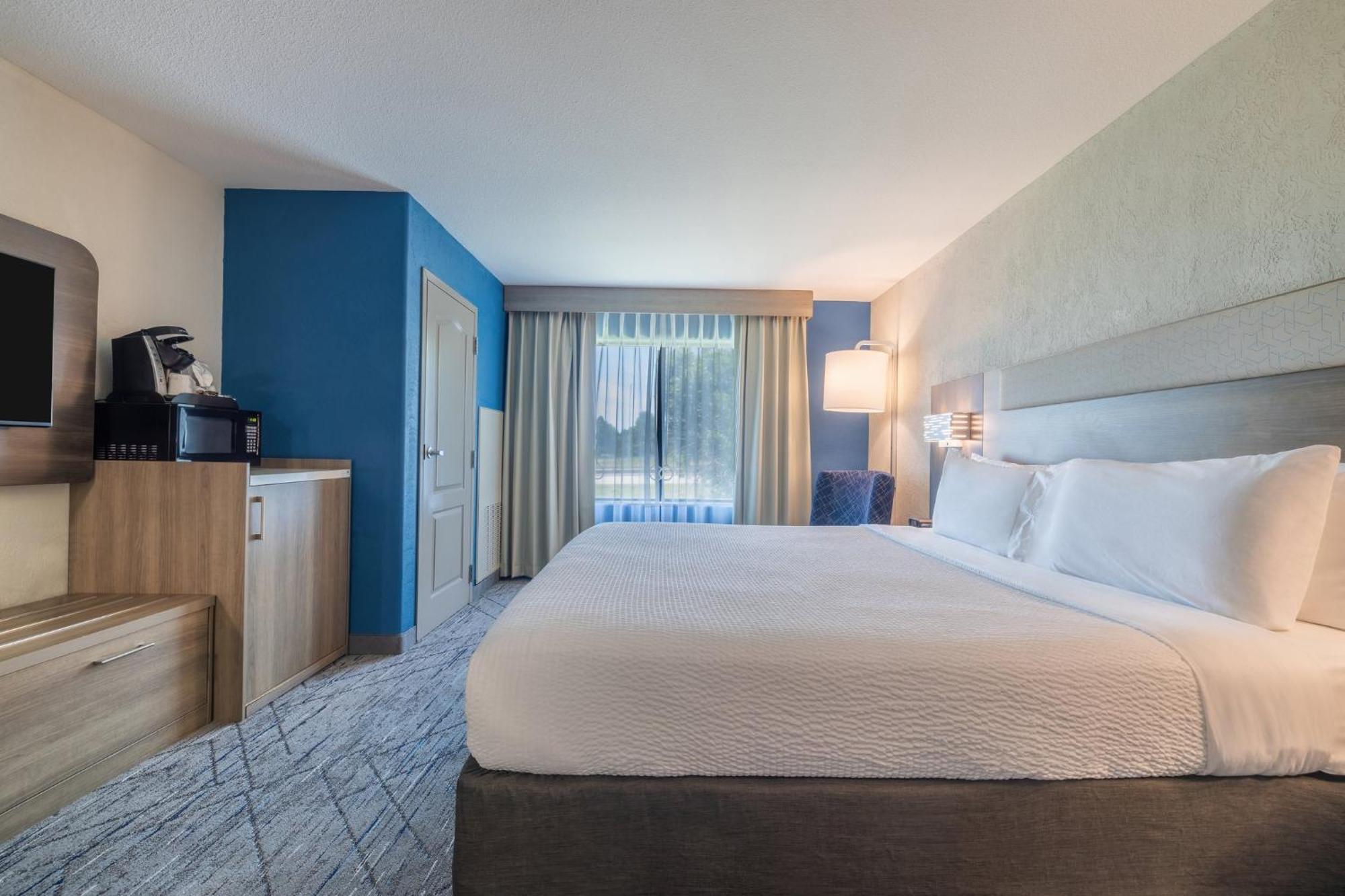 Holiday Inn Express & Suites Kansas City Airport By Ihg Ngoại thất bức ảnh