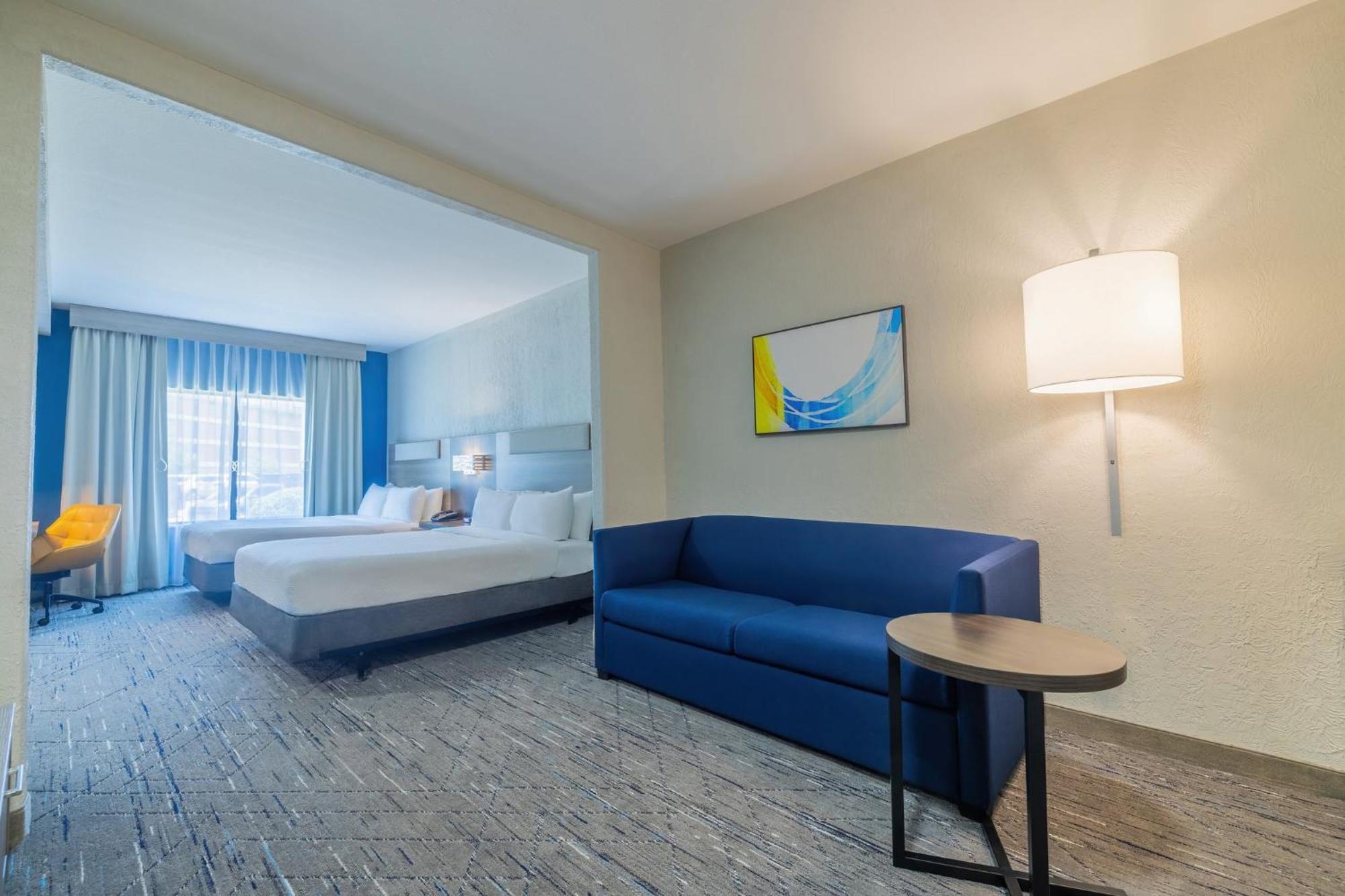 Holiday Inn Express & Suites Kansas City Airport By Ihg Ngoại thất bức ảnh