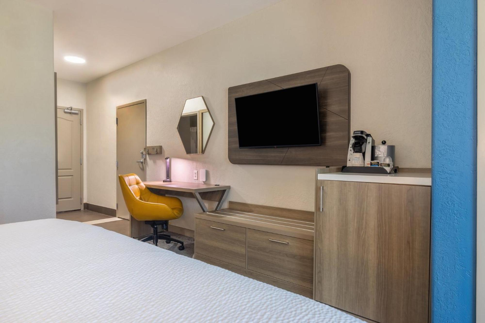 Holiday Inn Express & Suites Kansas City Airport By Ihg Ngoại thất bức ảnh