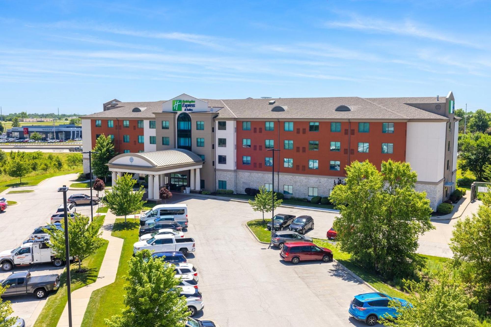 Holiday Inn Express & Suites Kansas City Airport By Ihg Ngoại thất bức ảnh