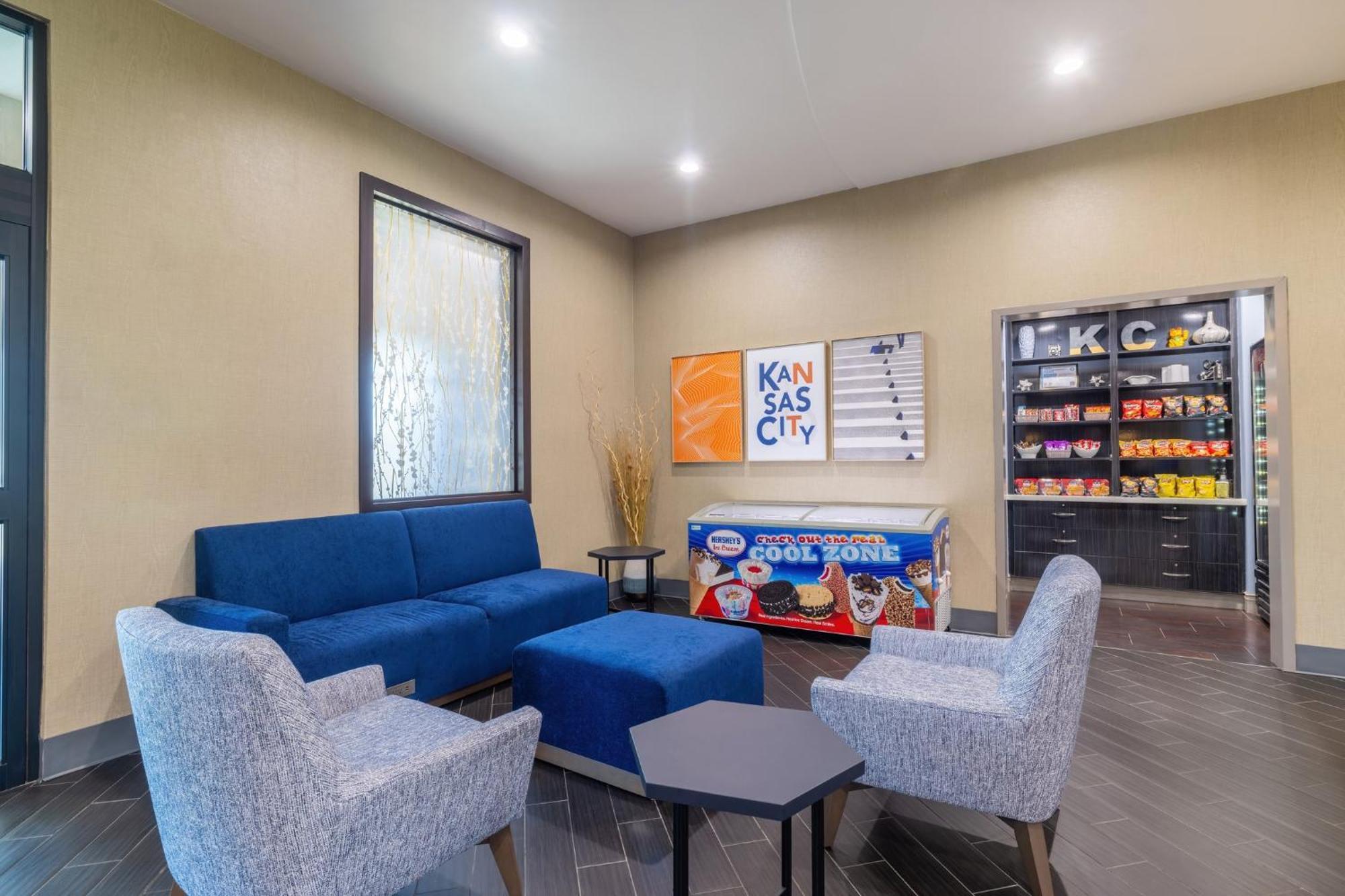 Holiday Inn Express & Suites Kansas City Airport By Ihg Ngoại thất bức ảnh
