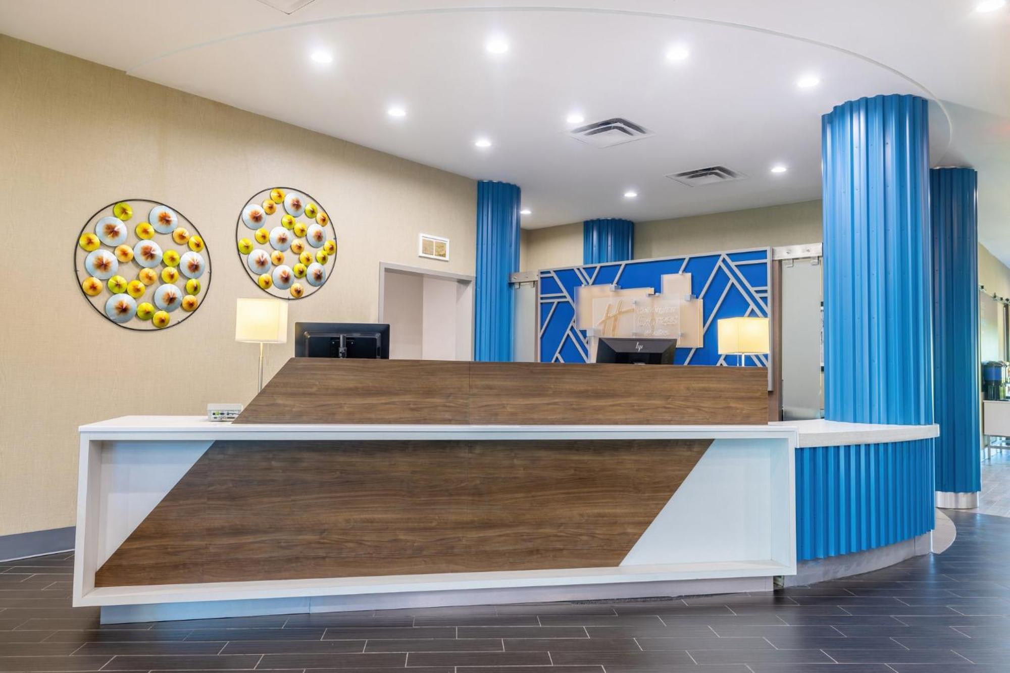 Holiday Inn Express & Suites Kansas City Airport By Ihg Ngoại thất bức ảnh