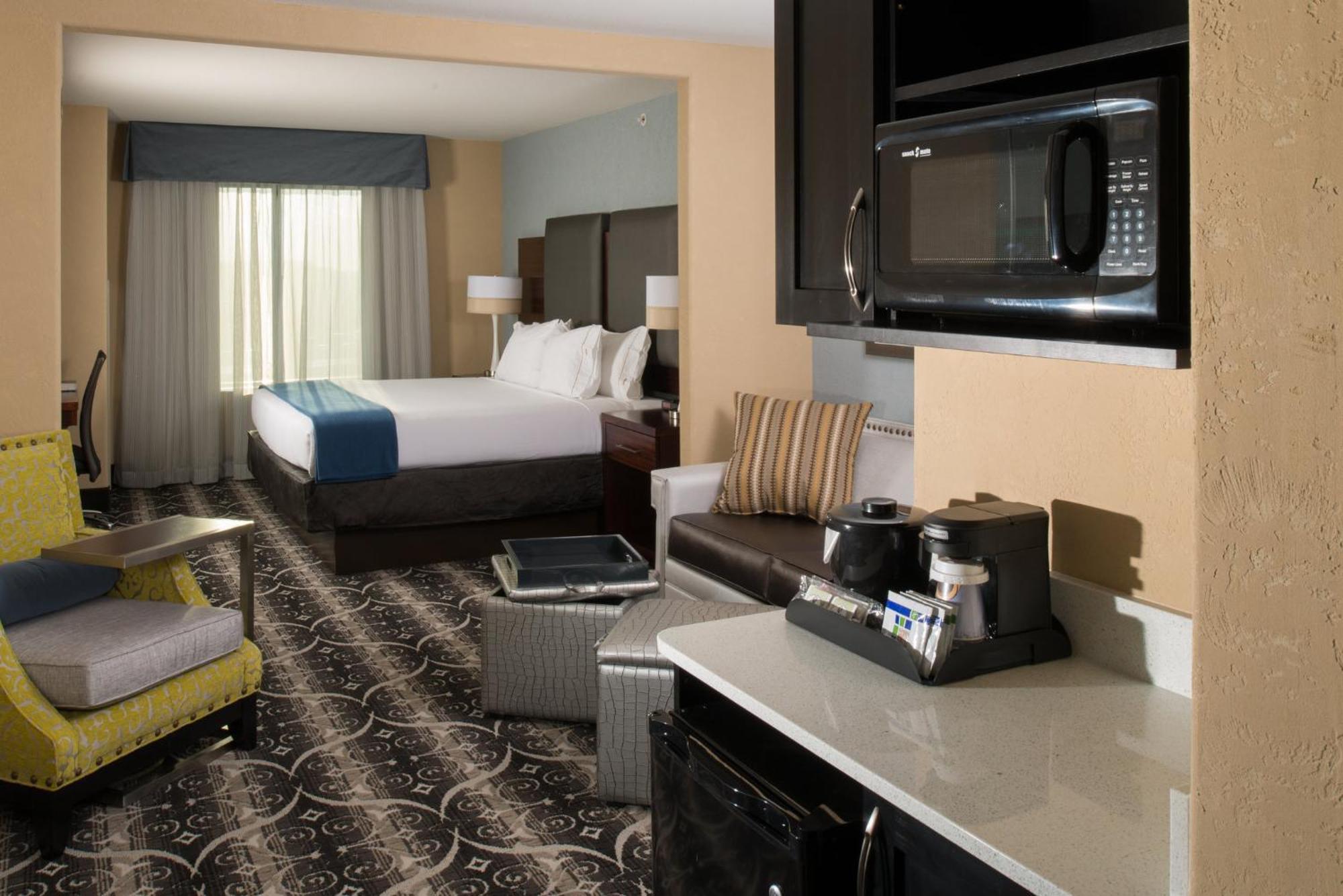 Holiday Inn Express & Suites Kansas City Airport By Ihg Ngoại thất bức ảnh